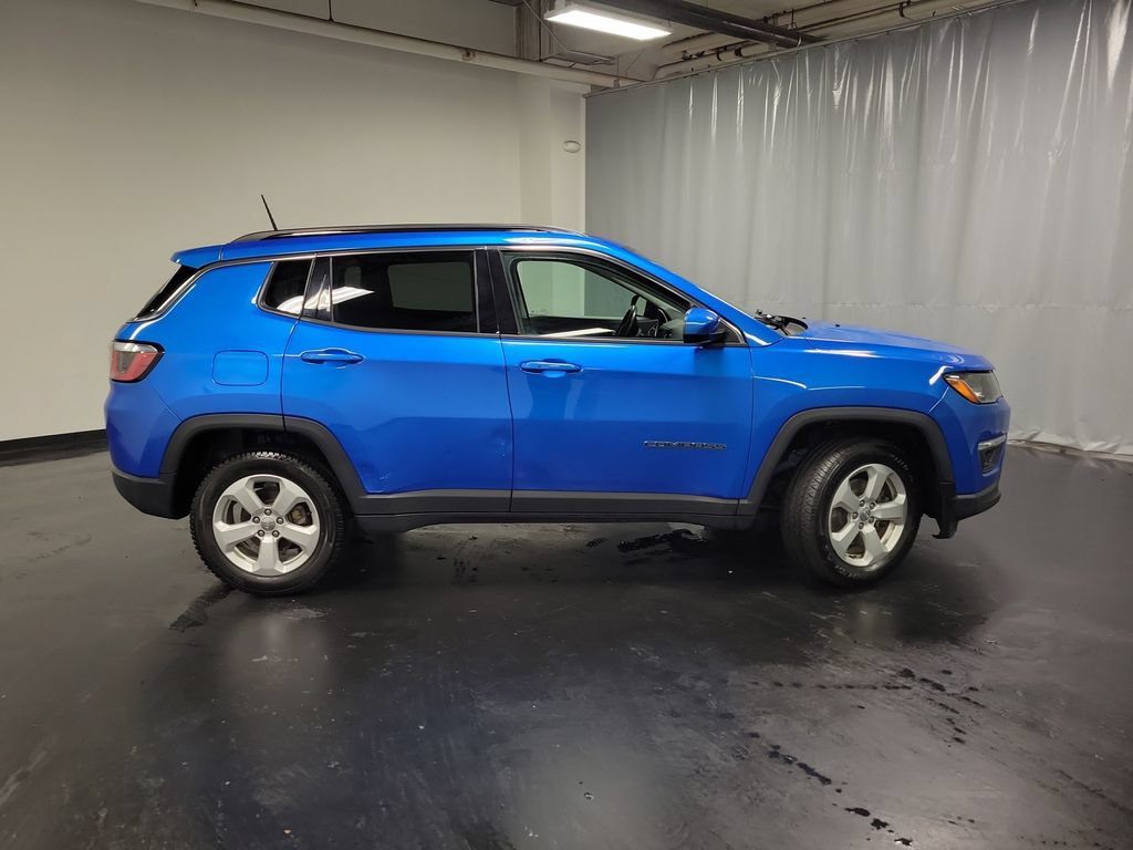 Used 2018 Jeep Compass Latitude w/ Cold Weather Group AWD/4WD image 10