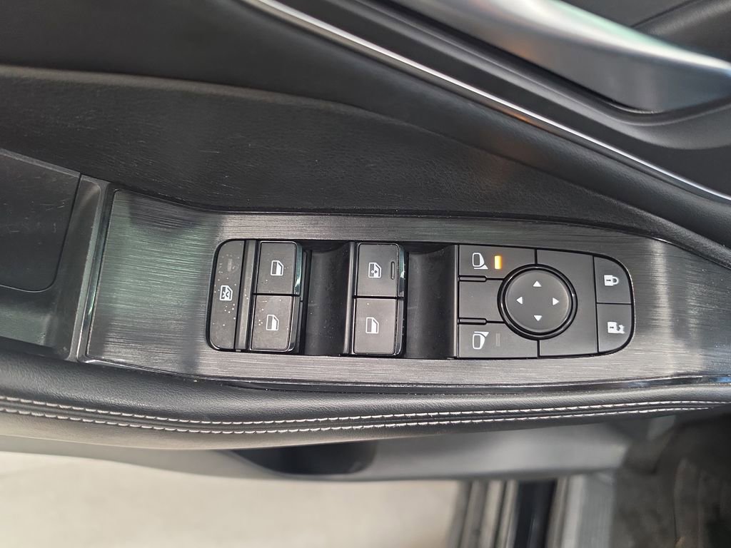 Used 2021 Nissan Rogue SV w/ Premium Package image 14