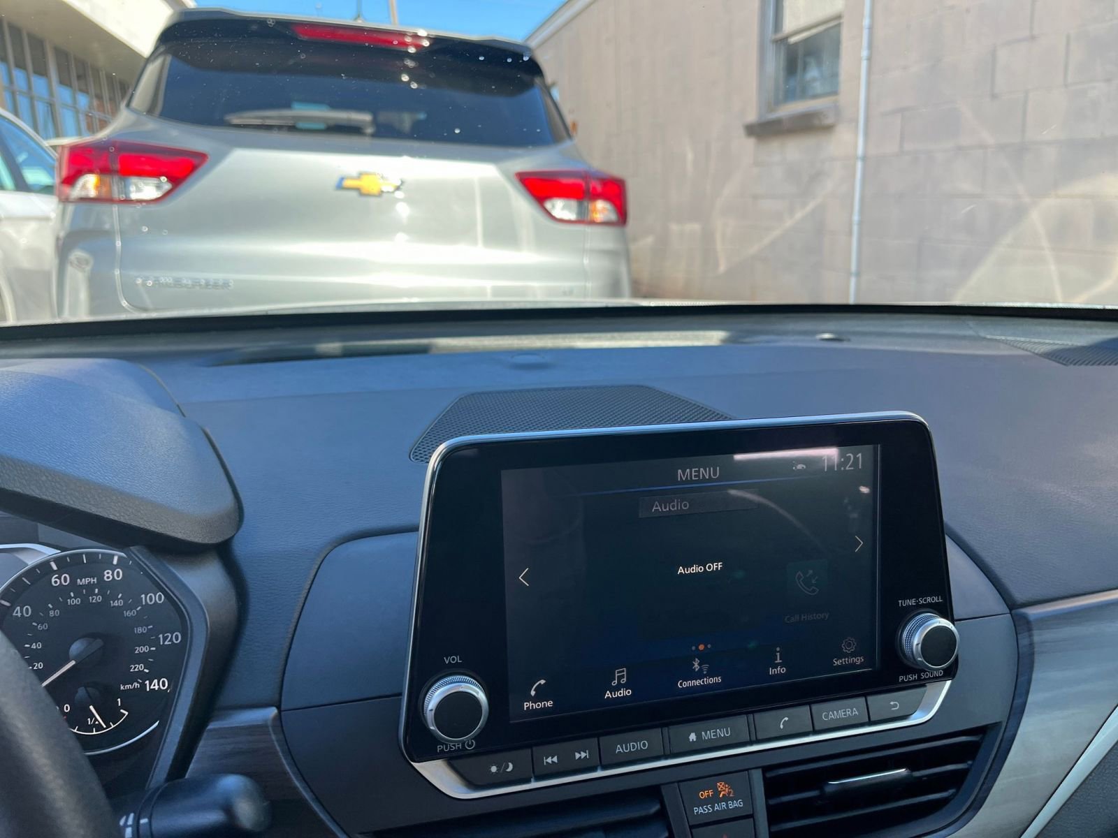 Used 2025 Nissan Altima 2.5 SV image 18