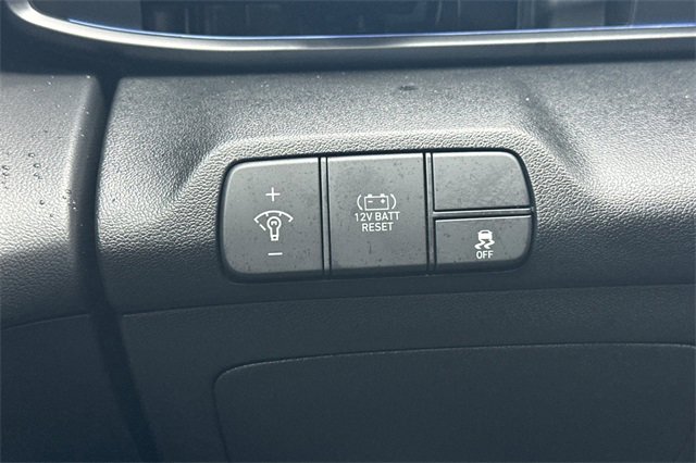 Used 2025 Hyundai Elantra SEL image 28