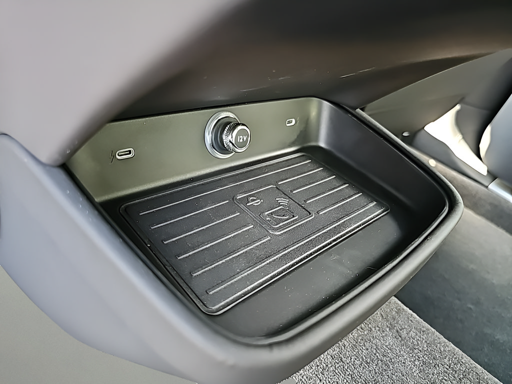 New 2024 Bentley Bentayga Extended Wheelbase AWD/4WD image 34