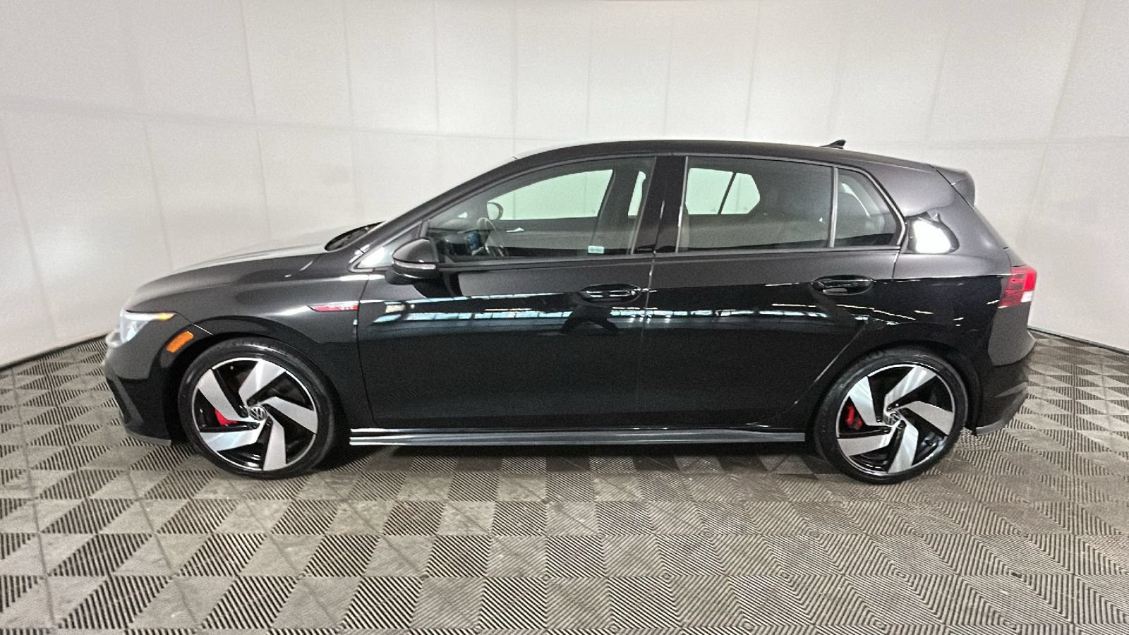 Used 2024 Volkswagen GTI S FWD image 5