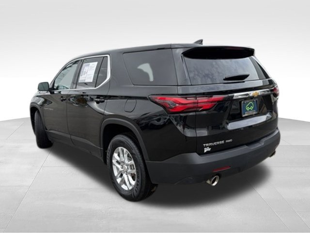 Used 2023 Chevrolet Traverse LS w/ Safety Package AWD/4WD image 3