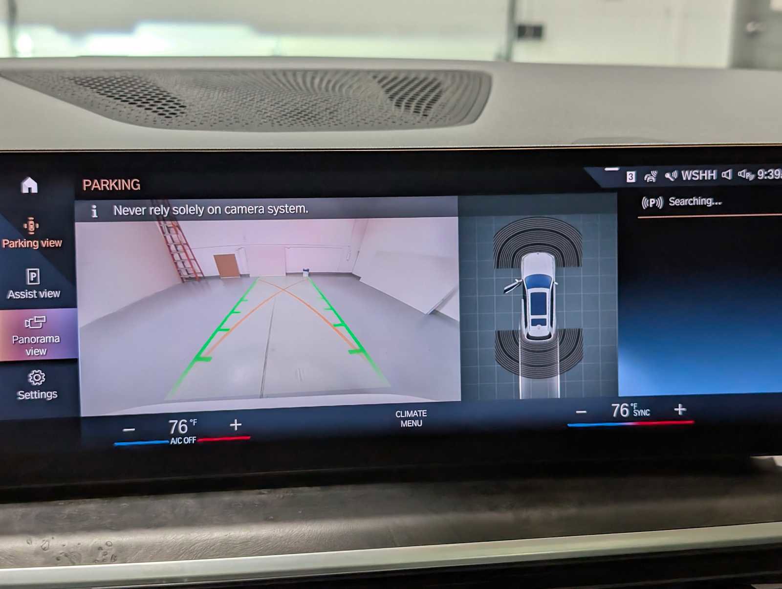 Used 2023 BMW X7 xDrive40i w/ Climate Comfort Package image 27