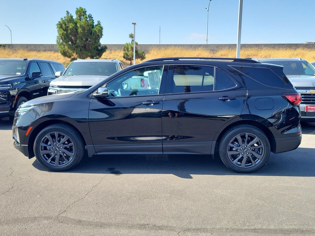 Used 2023 Chevrolet Equinox RS FWD image 30