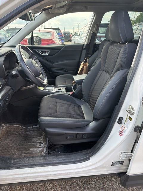 Used 2020 Subaru Forester Premium AWD/4WD image 5