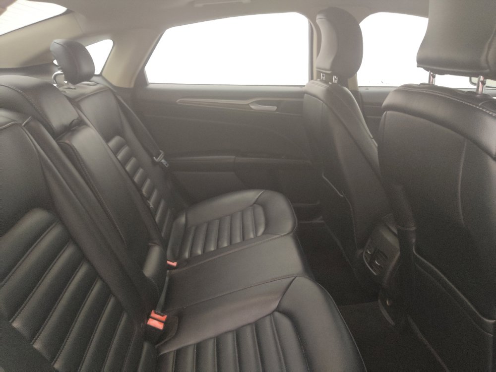 Used 2019 Ford Fusion SEL FWD image 19