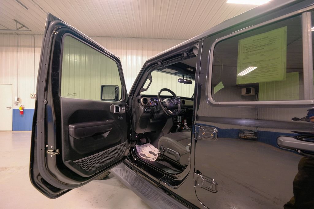 Used 2020 Jeep Wrangler Unlimited Sport S image 24