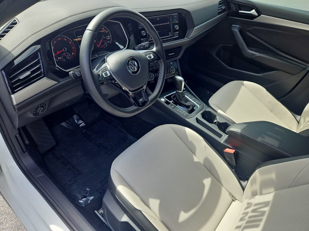 Used 2019 Volkswagen Jetta R-Line image 16