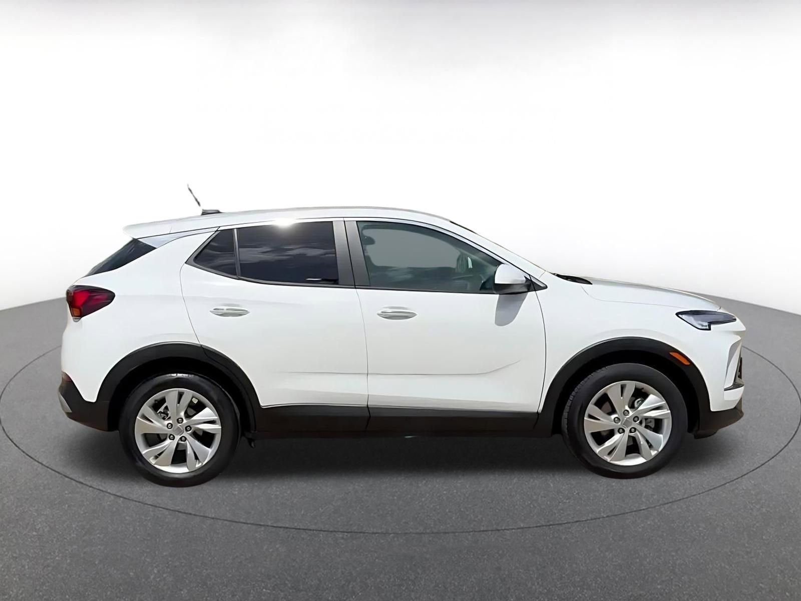 Used 2025 Buick Encore GX Preferred FWD image 16
