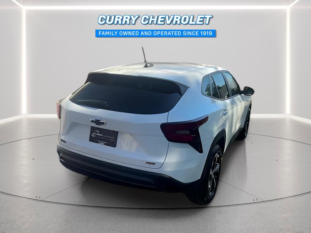 Used 2024 Chevrolet Trax RS w/ Driver Confidence Package FWD image 13