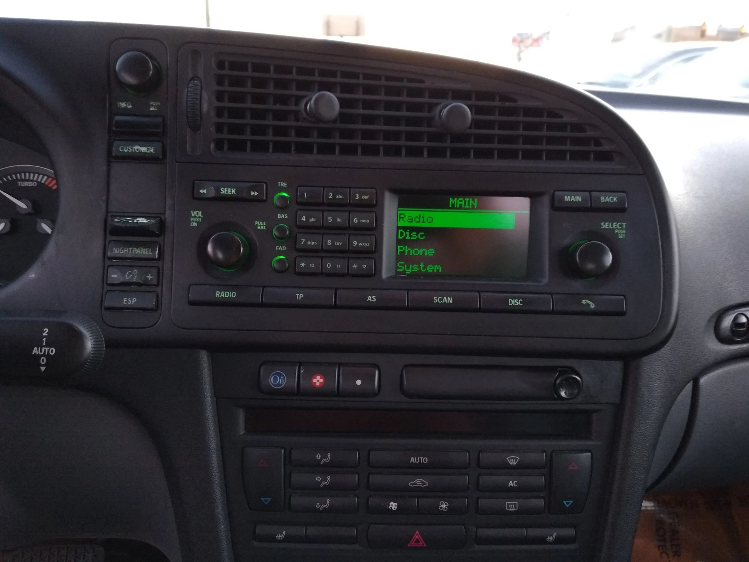 Used 2004 Saab 9-3 Aero FWD image 15