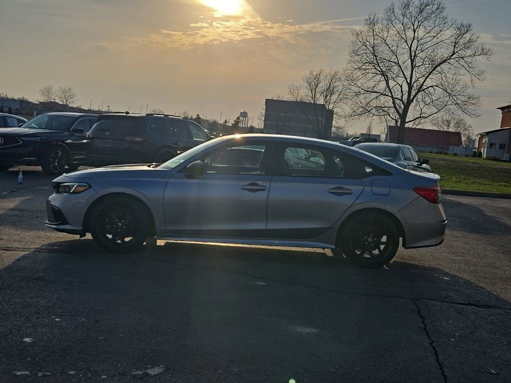 Used 2025 Honda Accord Sport image 4