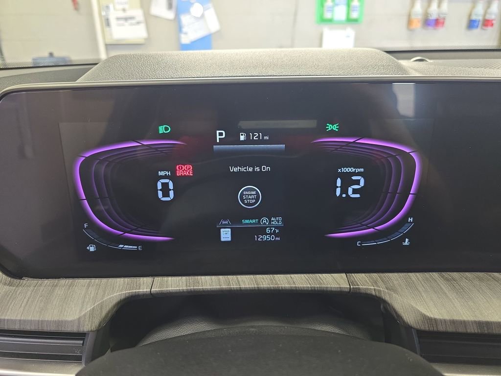 Used 2024 Kia Telluride EX w/ EX Captain's Chair Package image 21