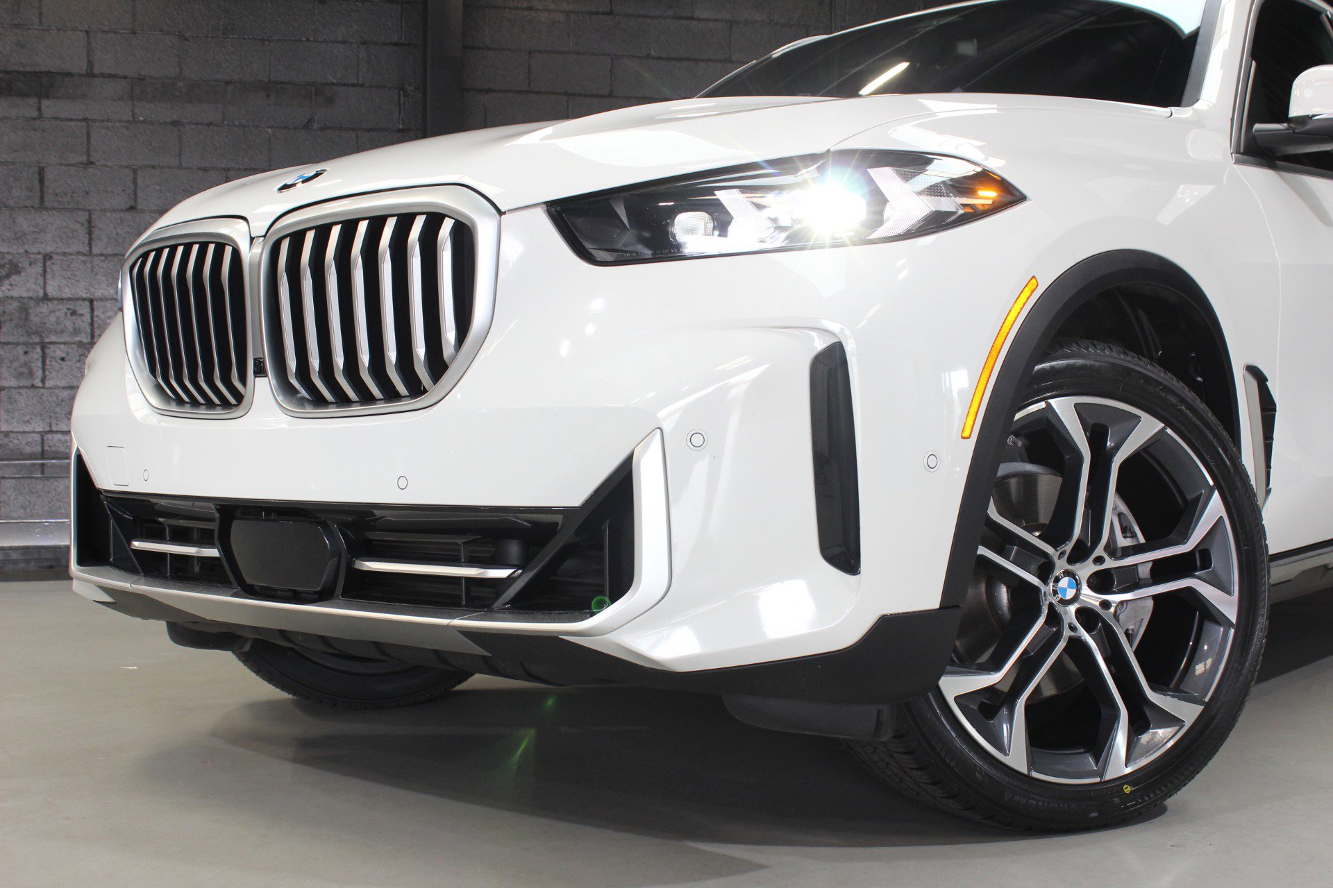Used 2024 BMW X5 sDrive40i RWD image 5