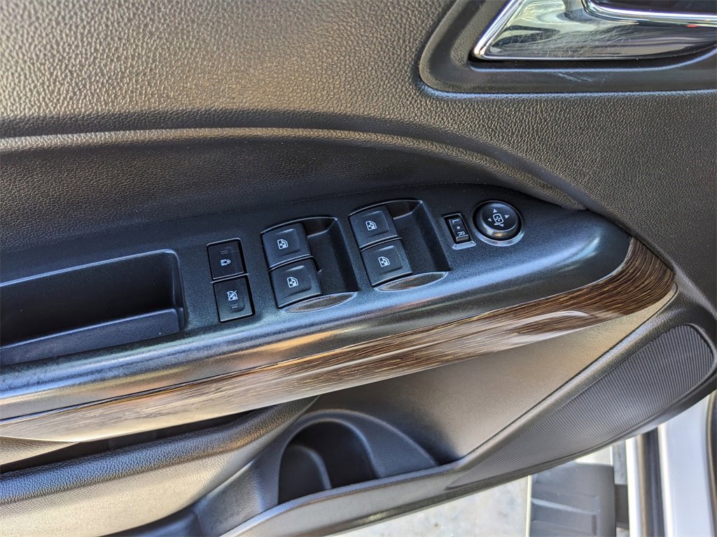 Used 2018 GMC Canyon Denali image 20