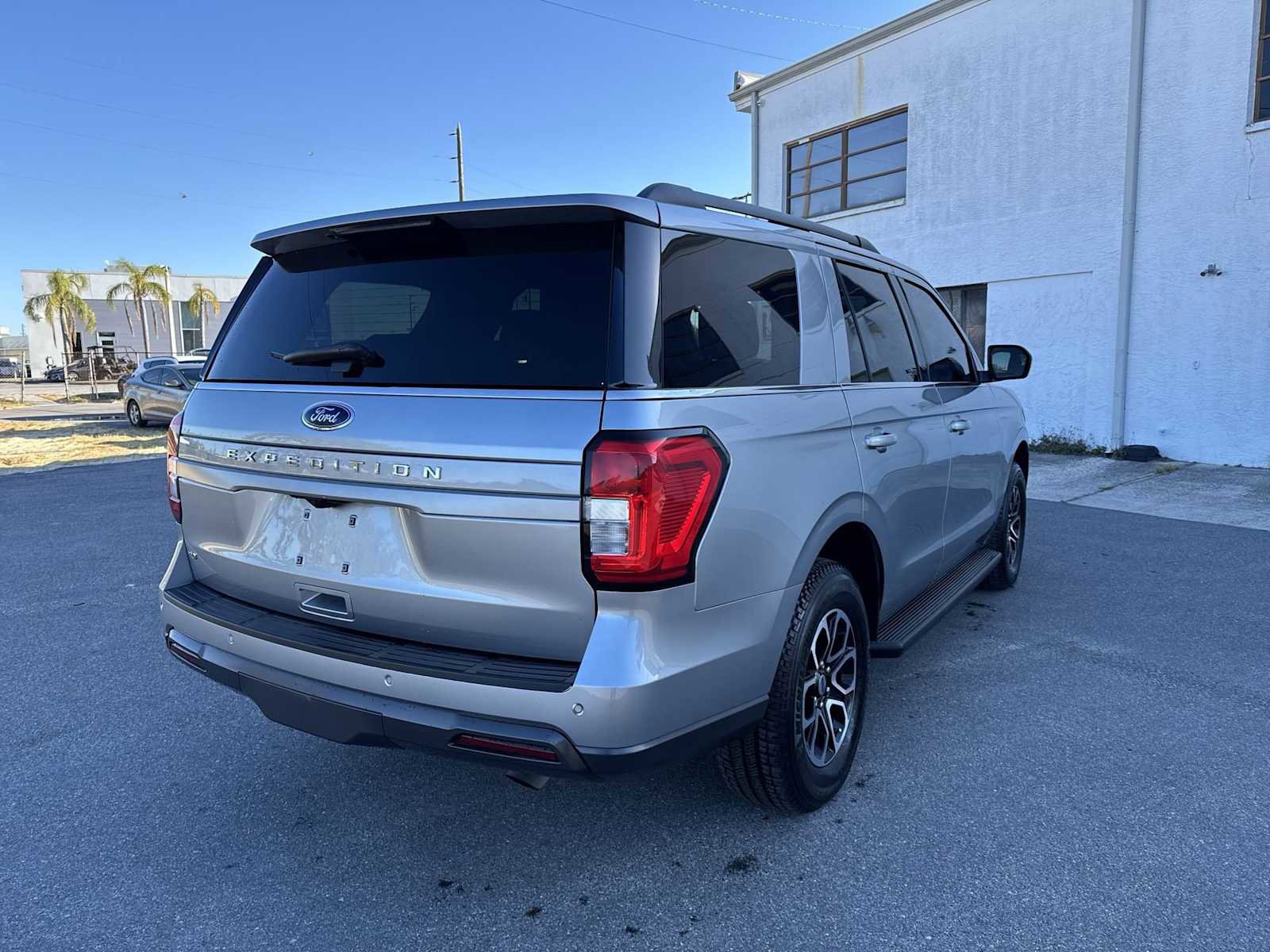 Used 2024 Ford Expedition XLT image 6