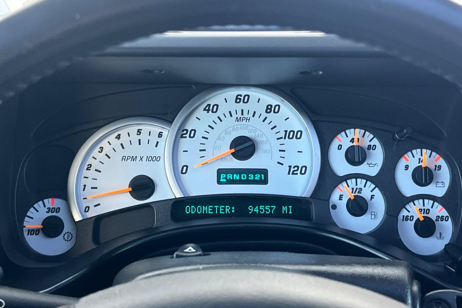 Used 2004 HUMMER H2 w/ Preferred Equipment Group image 21