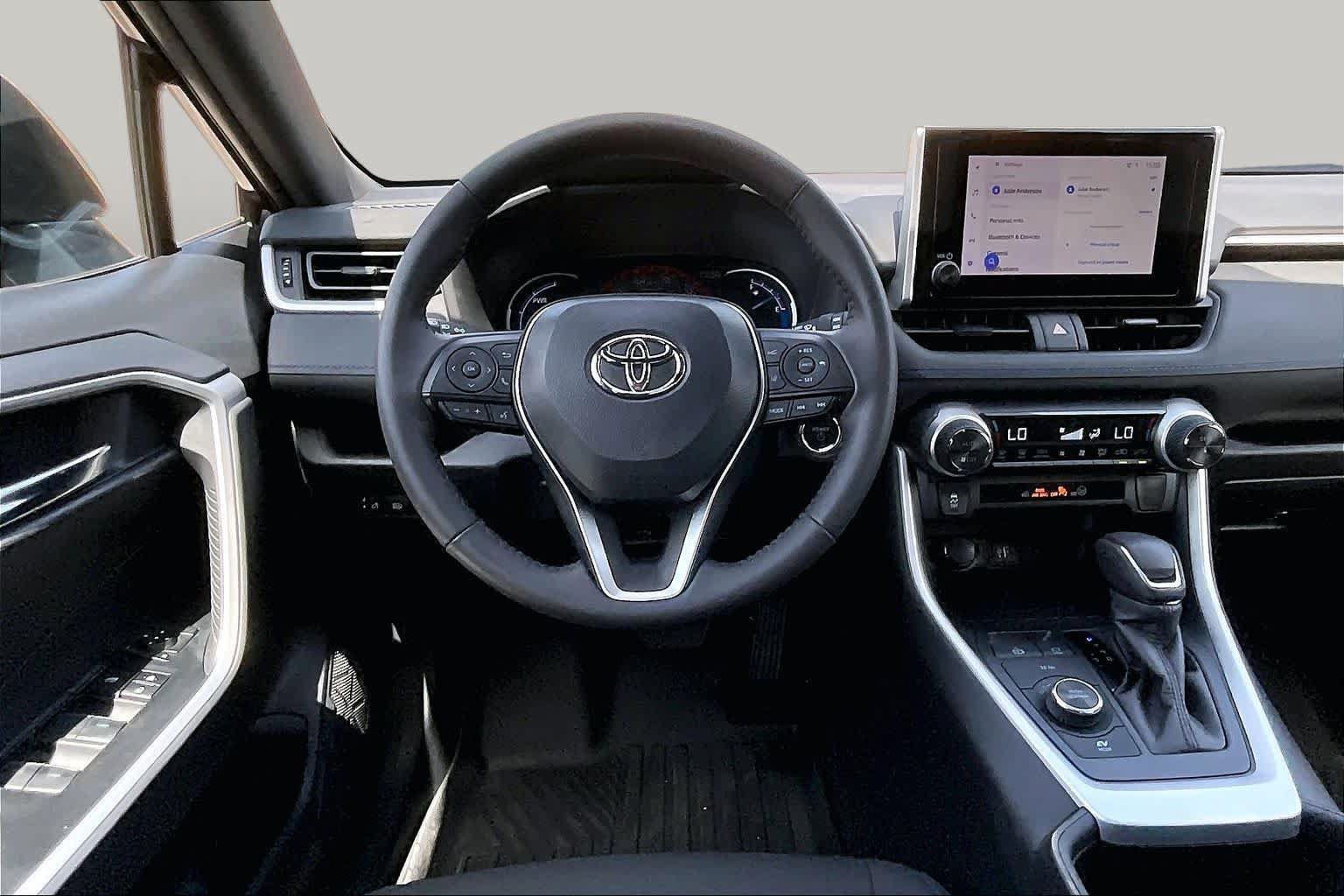 Used 2024 Toyota RAV4 SE AWD/4WD image 8