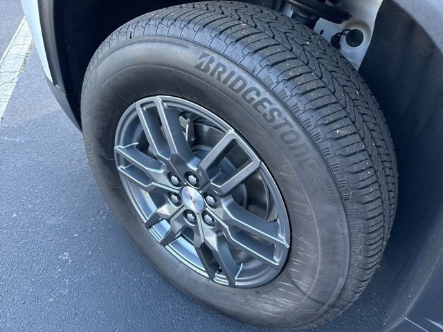 Used 2025 GMC Acadia Elevation image 35