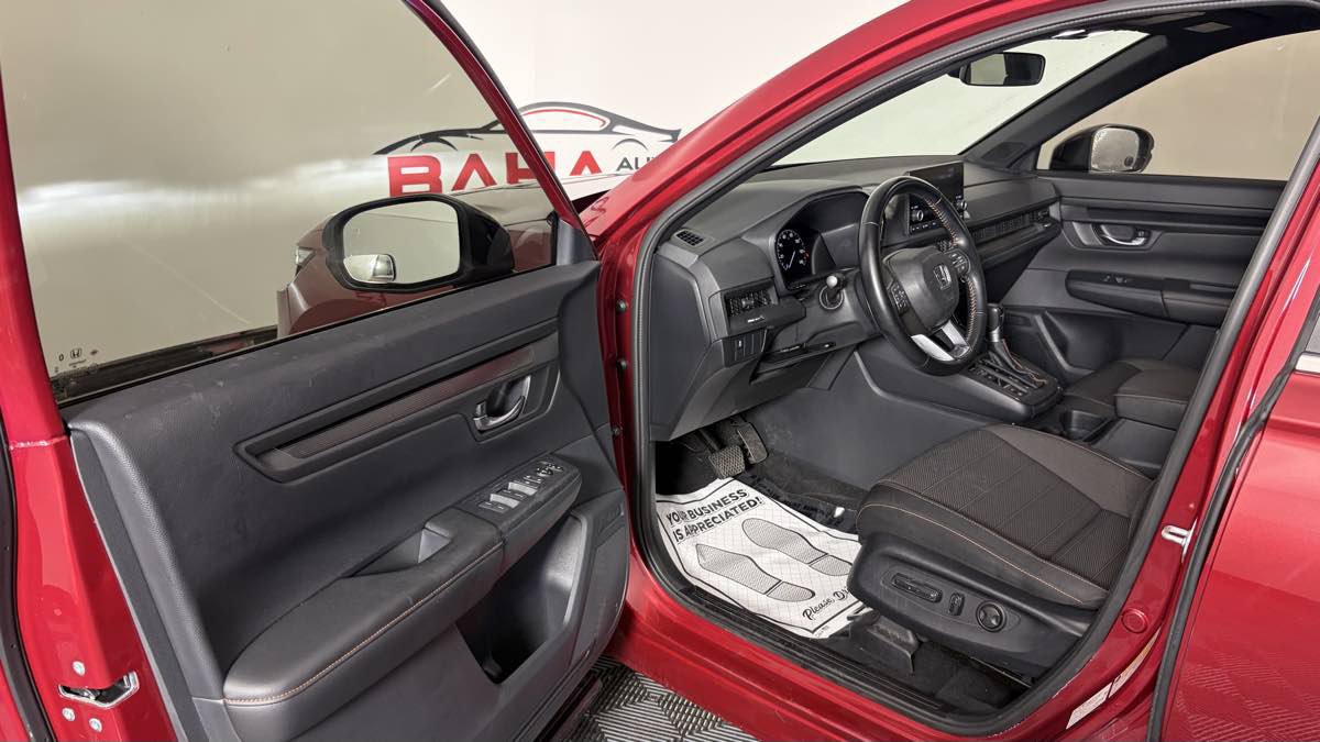 Used 2025 Honda CR-V Sport image 10