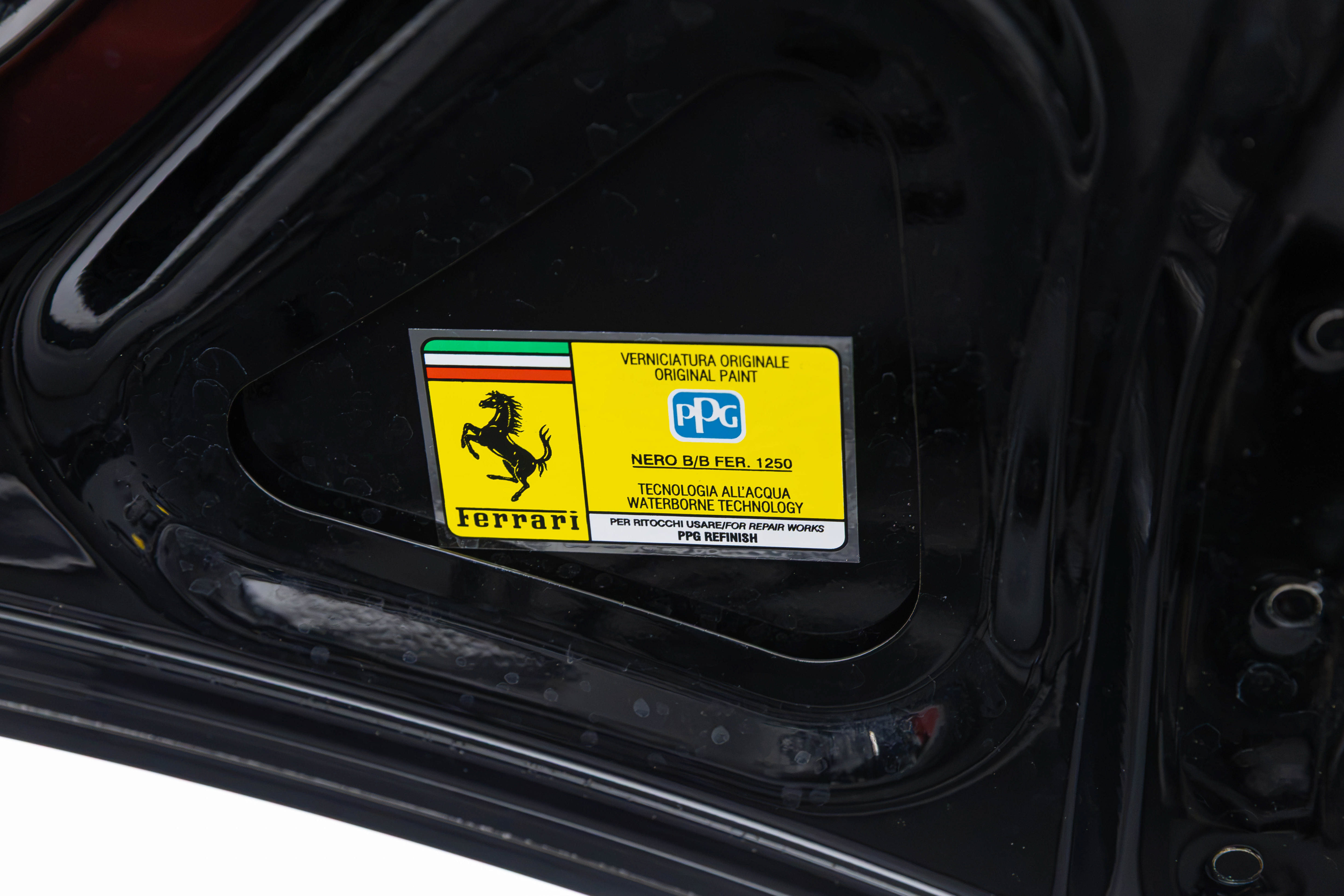Certified 2025 Ferrari Roma Spider RWD image 51