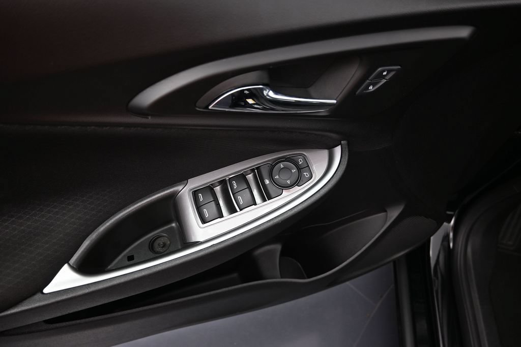 Certified 2024 Chevrolet Malibu LT FWD image 11