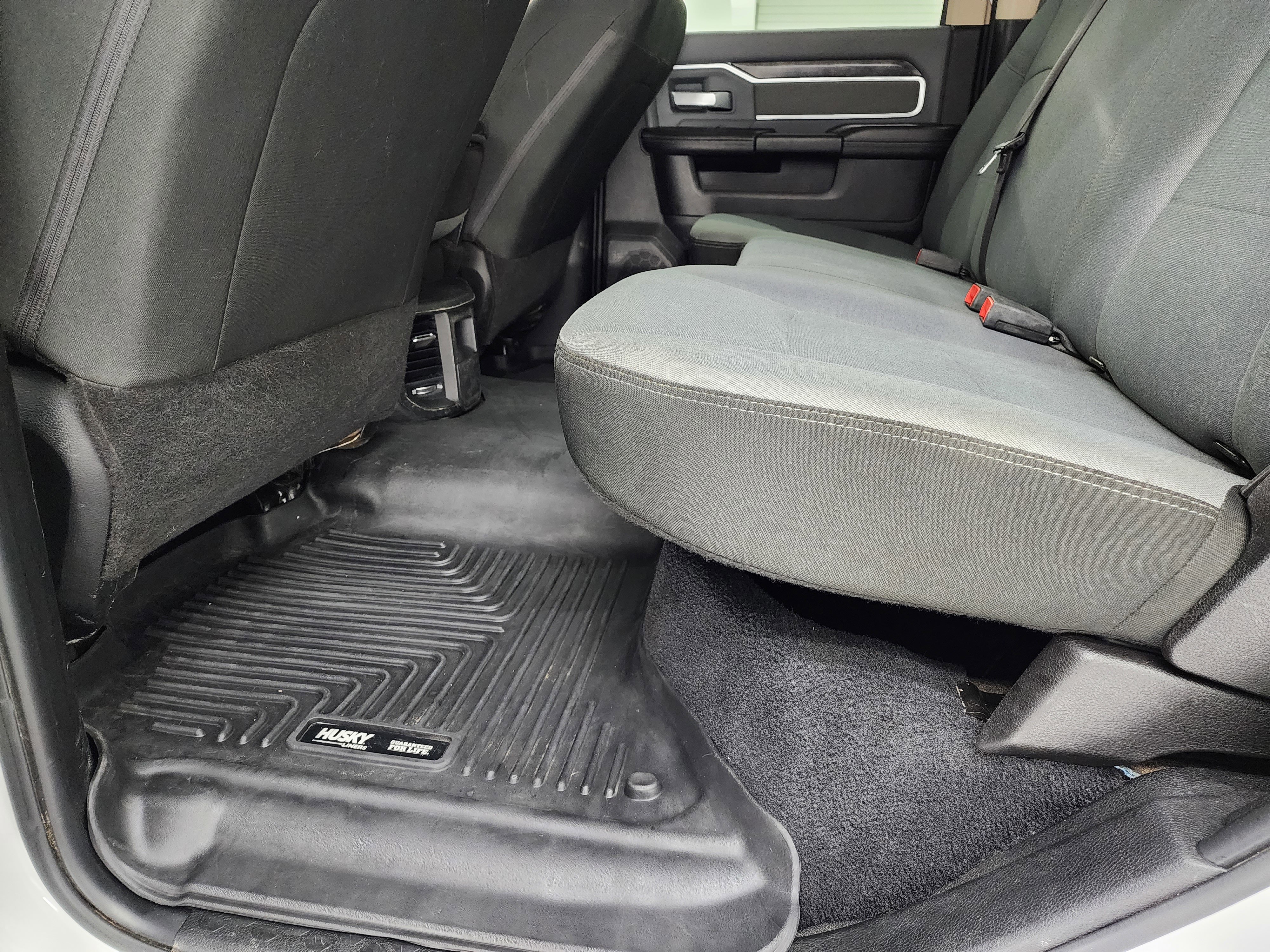 Used 2019 RAM 2500 Big Horn image 9