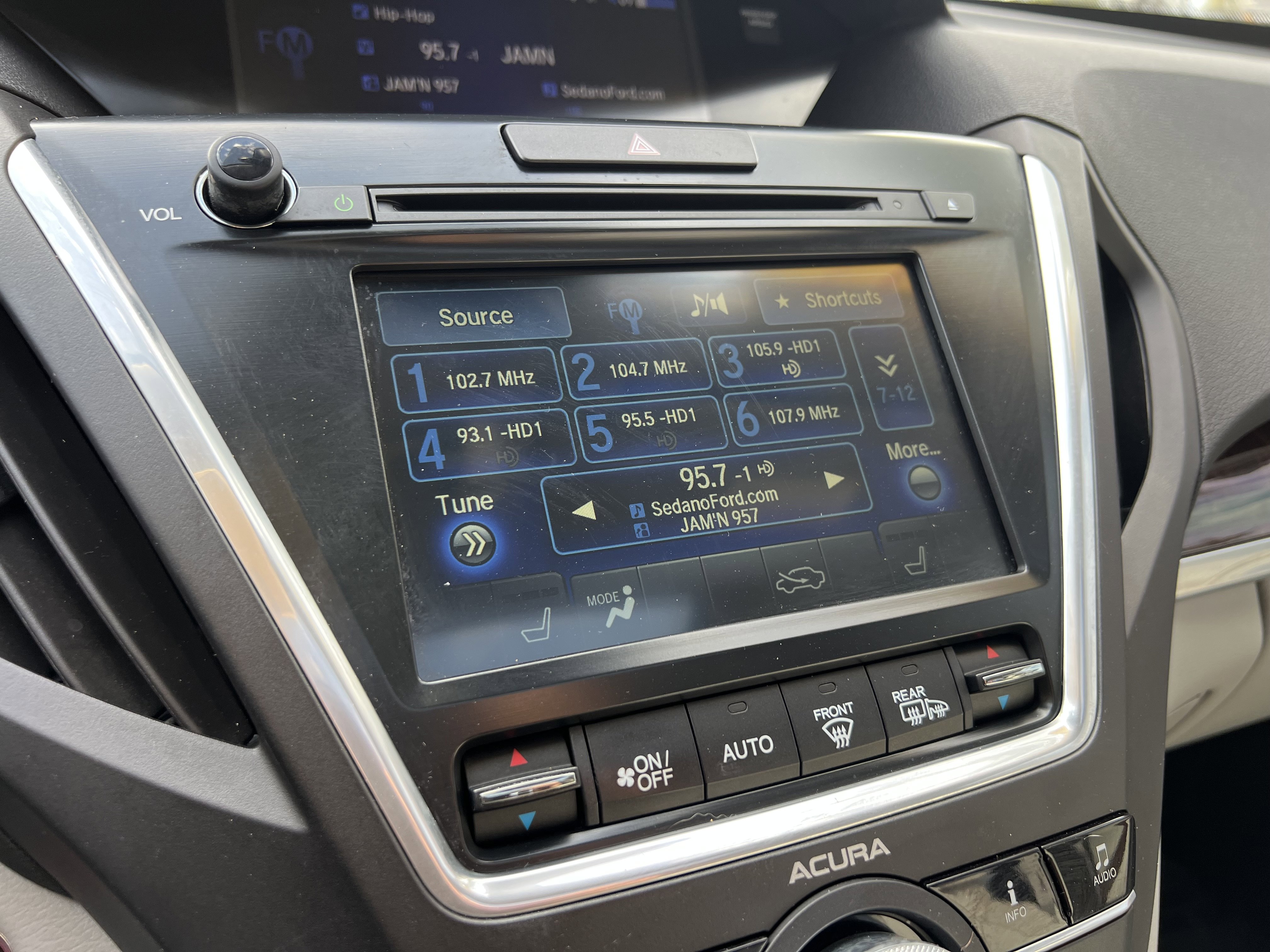 Used 2017 Acura MDX SH-AWD SPORT UTILITY 4D image 23