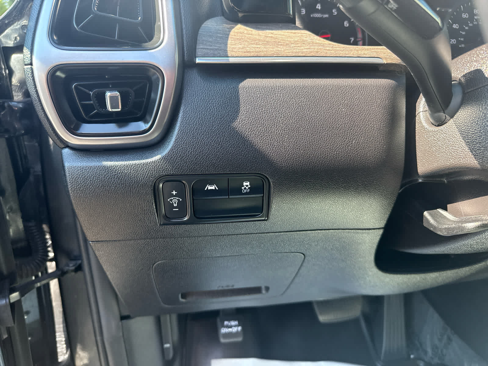 Used 2023 Kia Sorento S w/ Panoramic Sunroof Package AWD/4WD image 18