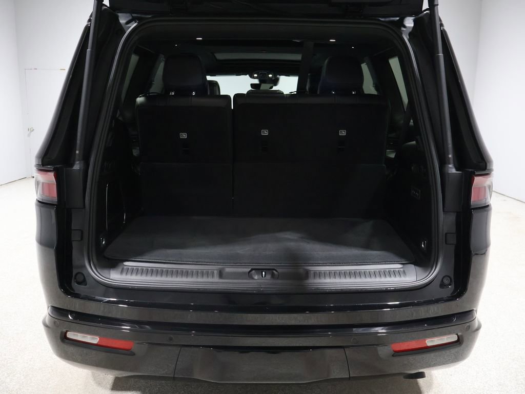 Used 2024 Jeep Wagoneer Series II w/ Convenience Group I image 21