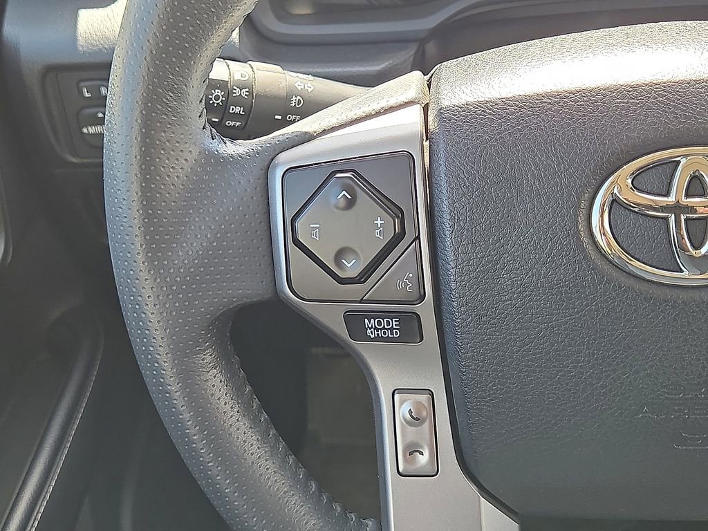 Used 2021 Toyota 4Runner SR5 Premium w/ Moonroof Package AWD/4WD image 18