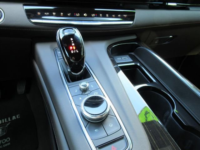 Certified 2024 Cadillac Escalade Sport w/ LPO, ONYX Package AWD/4WD image 29