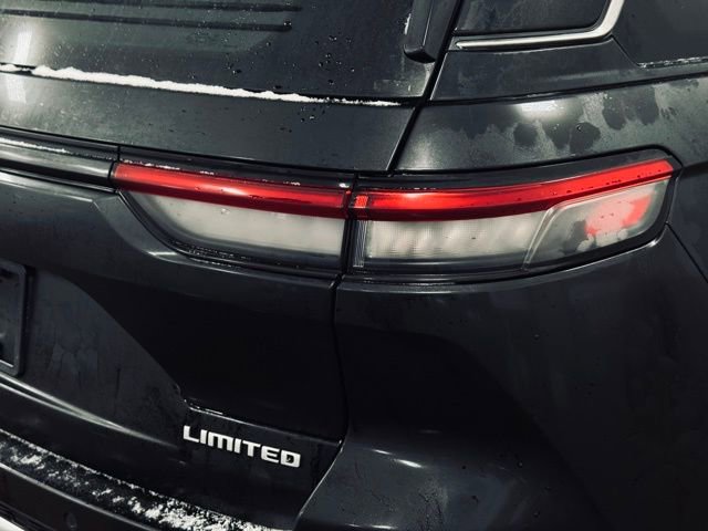 Certified 2025 Jeep Grand Cherokee Limited image 7