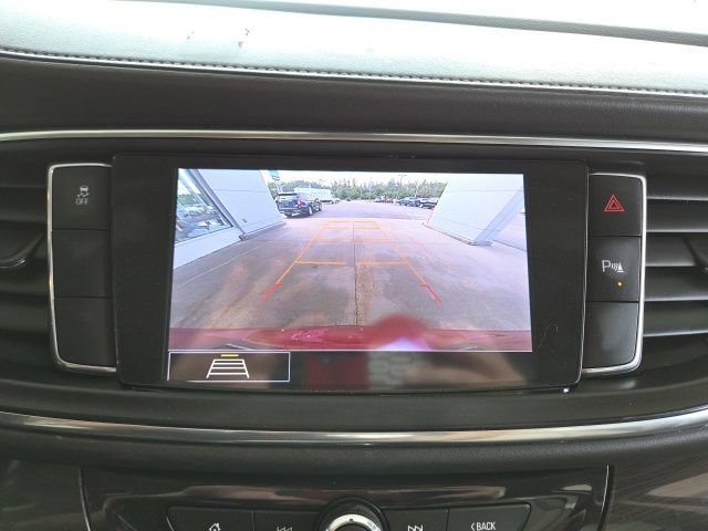 Used 2020 Buick Enclave Essence FWD image 12