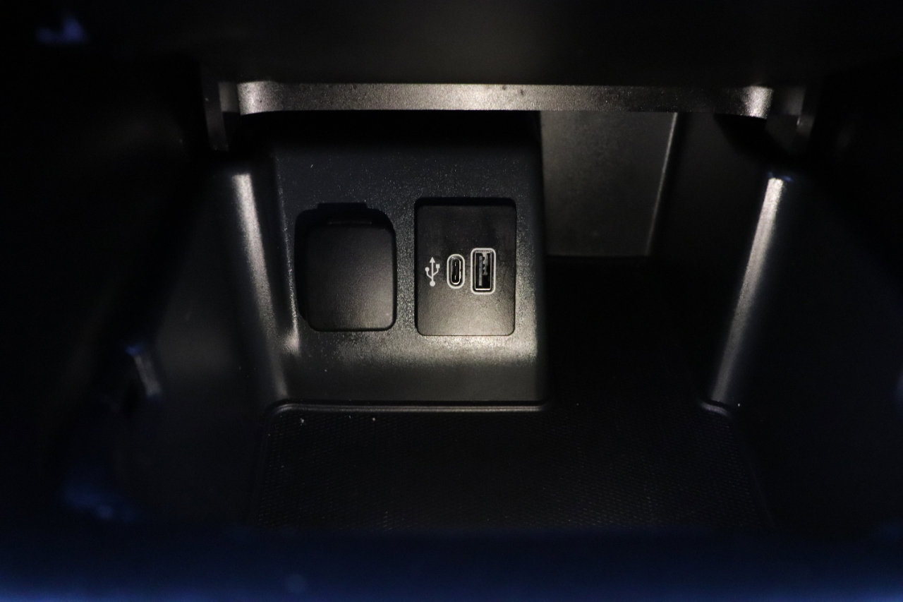 Used 2025 Ford Explorer ST-Line image 45