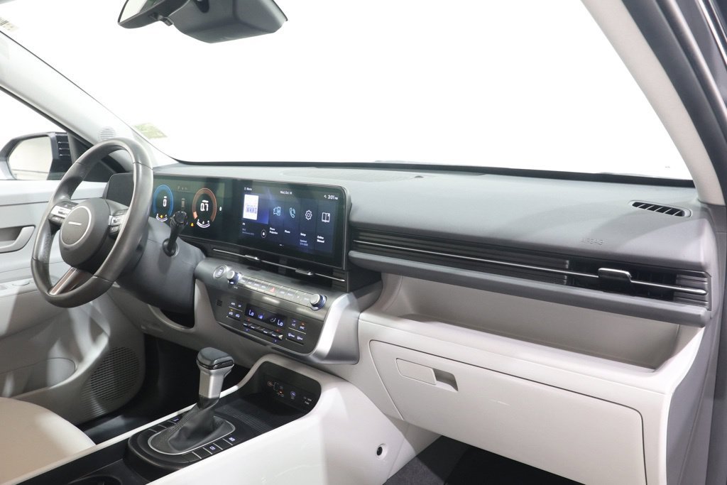 Used 2024 Hyundai Kona SEL AWD/4WD image 9