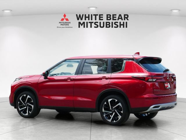 Used 2024 Mitsubishi Outlander SE AWD/4WD image 4