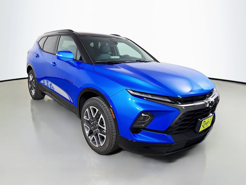 New 2026 Chevrolet Blazer RS w/ LPO, Exterior Decal Package AWD/4WD image 3