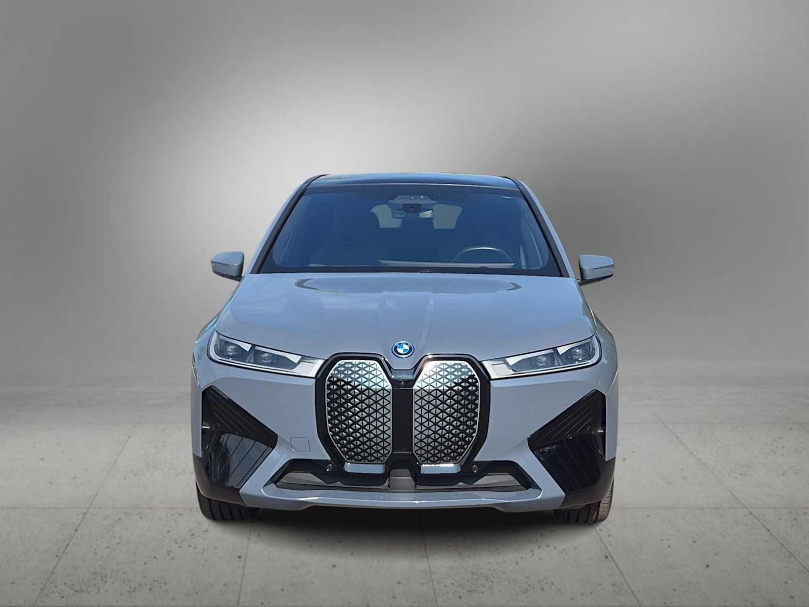Used 2024 BMW iX xDrive50 w/ Premium Package AWD/4WD image 3