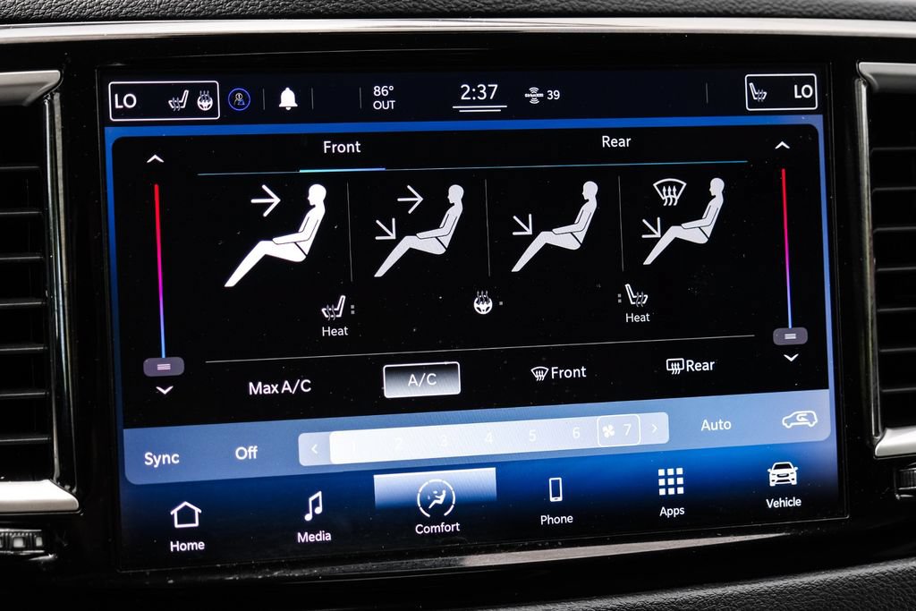 Used 2021 Chrysler Pacifica Touring-L FWD image 32