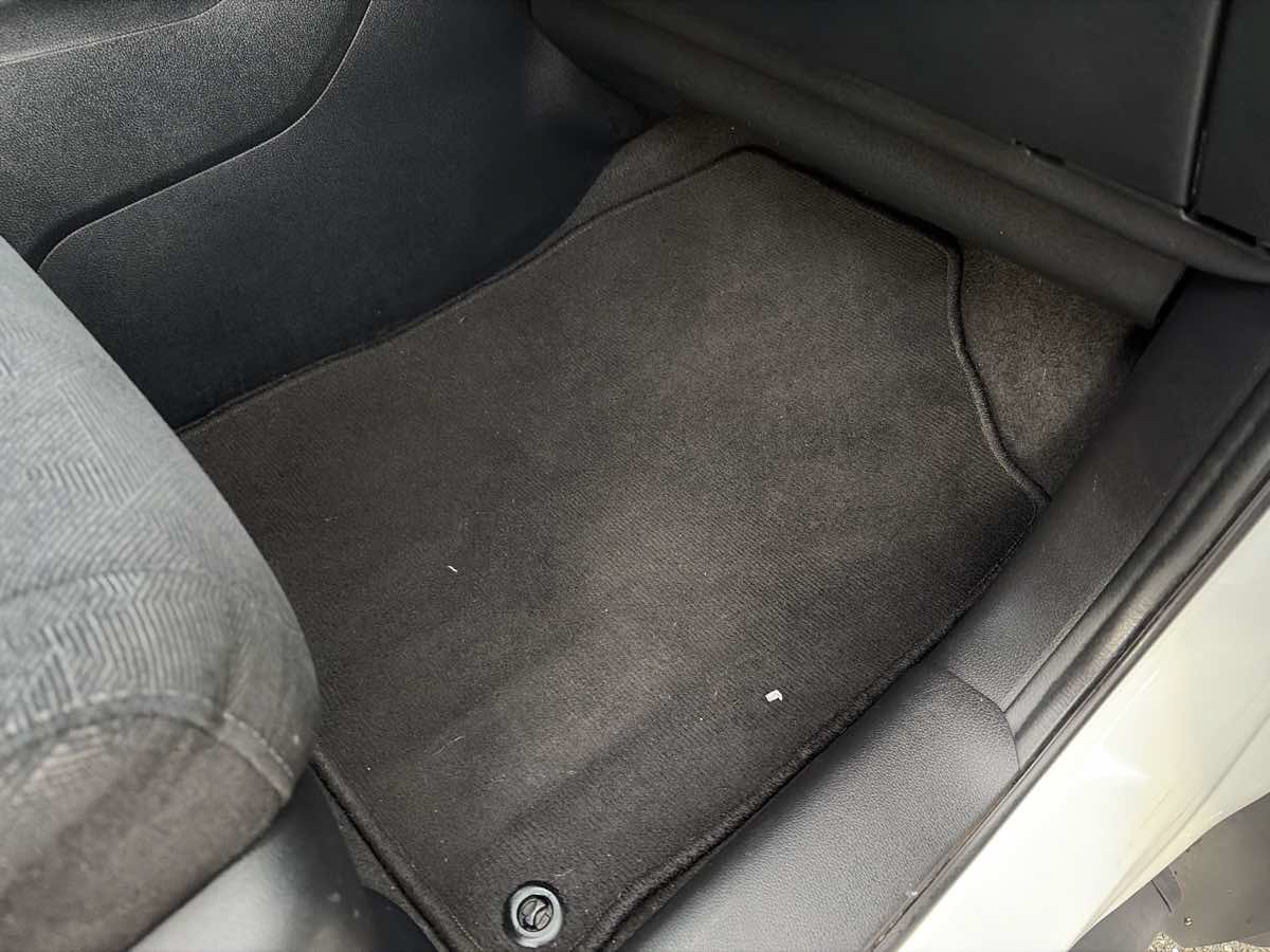 Used 2020 Honda Pilot LX image 32