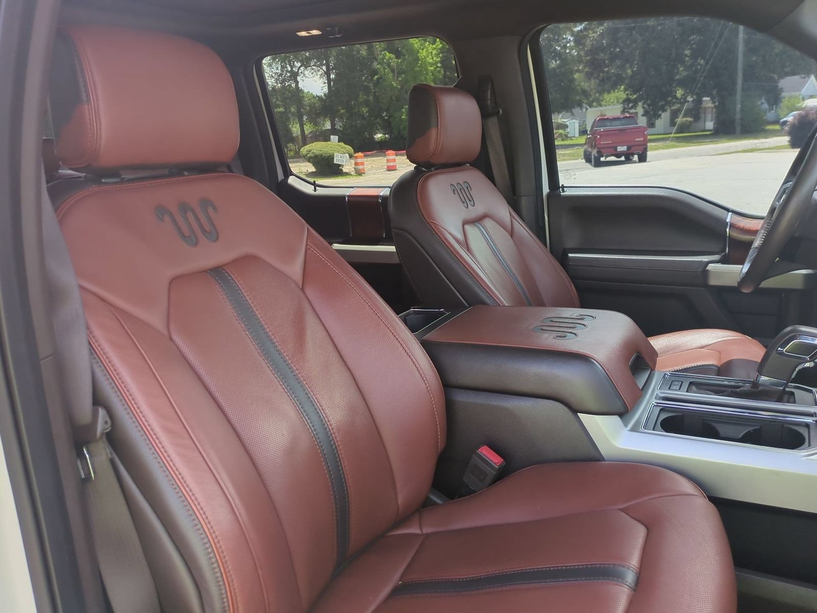 Used 2018 Ford F150 King Ranch w/ Equipment Group 601A Luxury AWD/4WD image 29