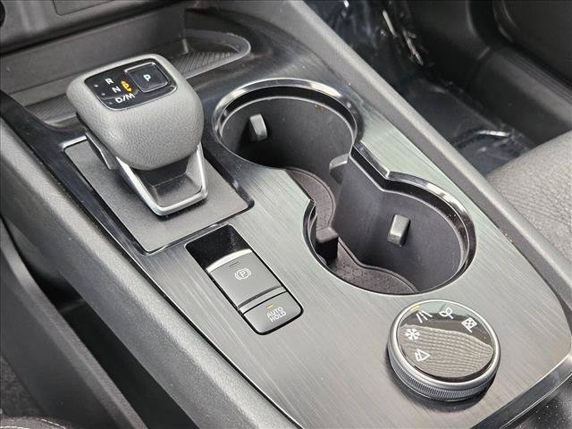 Used 2025 Nissan Rogue SV AWD/4WD image 17