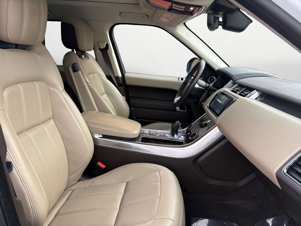 Used 2020 Land Rover Range Rover Sport HSE image 14