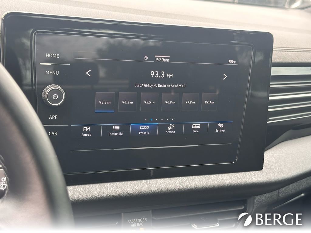 Used 2025 Volkswagen Jetta Sport FWD image 29