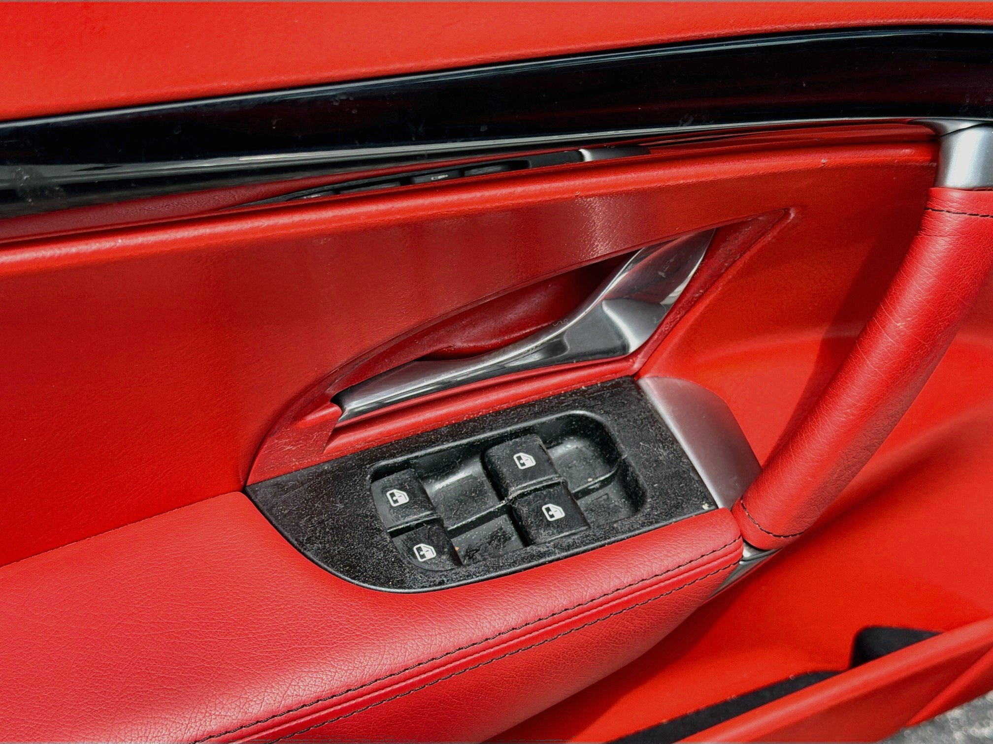 Used 2010 Maserati GranTurismo Convertible RWD image 21