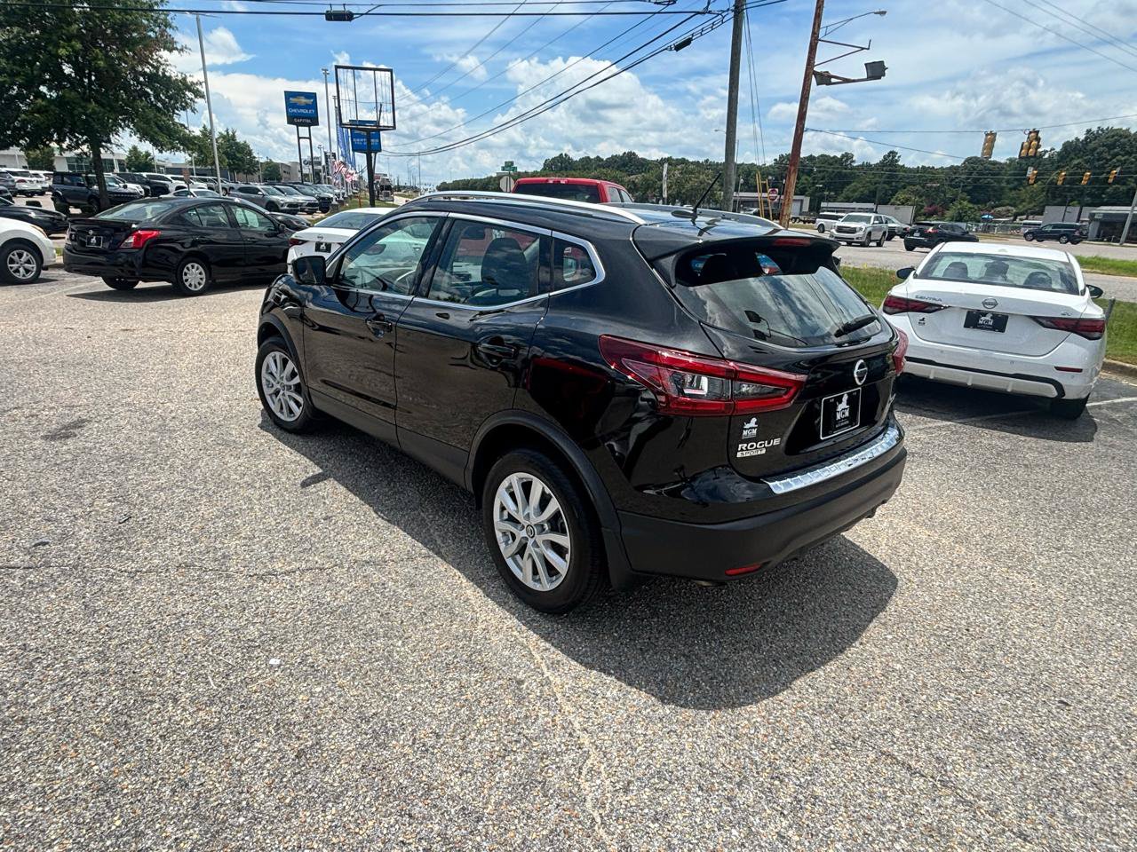 Used 2022 Nissan Rogue Sport SV w/ Technology Package AWD/4WD image 22