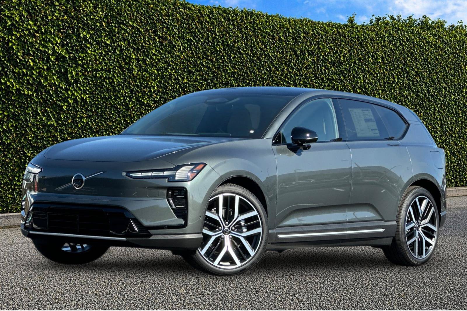 New 2027 Volvo EX60 Ultra AWD/4WD image 1