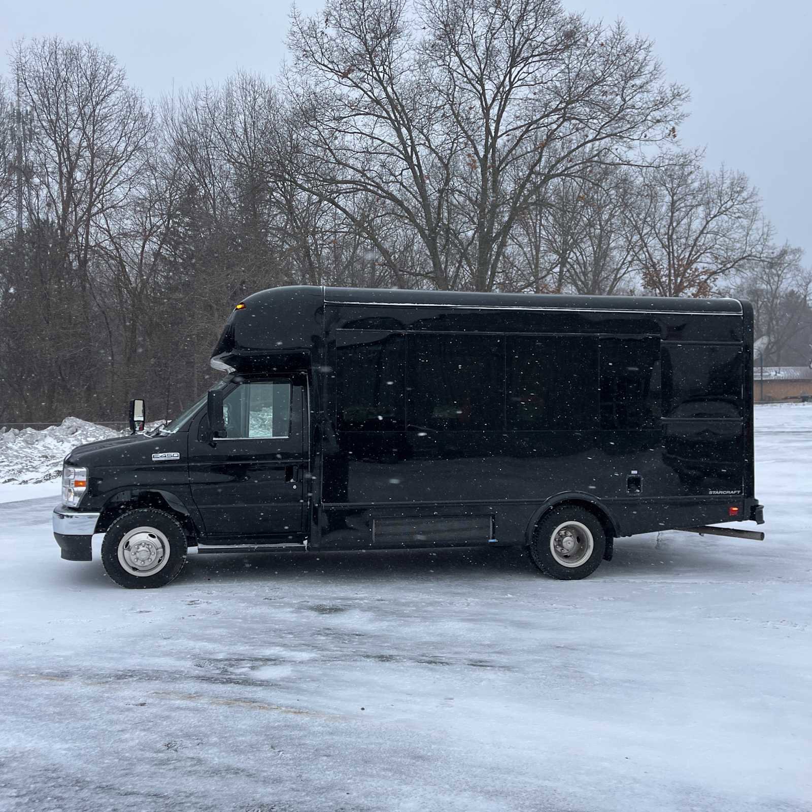 Used 2025 Ford E-450 and Econoline 450 Super Duty w/ Shuttle Bus Prep Package image 7